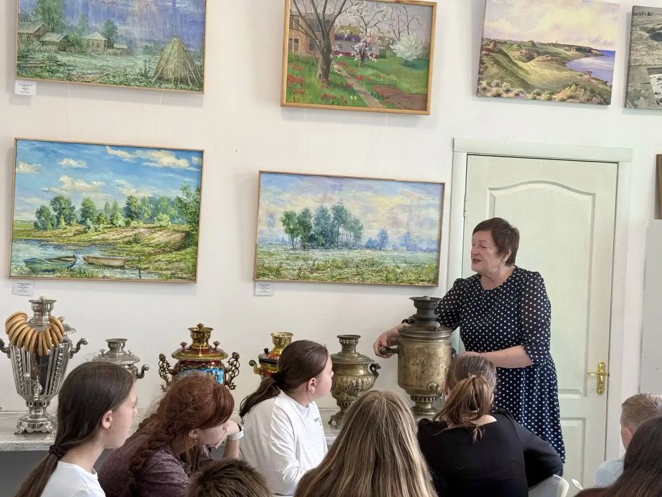 В Геническе провели экскурсию «Чаепитие – старинный обычай нашего народа» В Геническе провели экскурсию «Чаепитие – старинный обычай нашего народа»