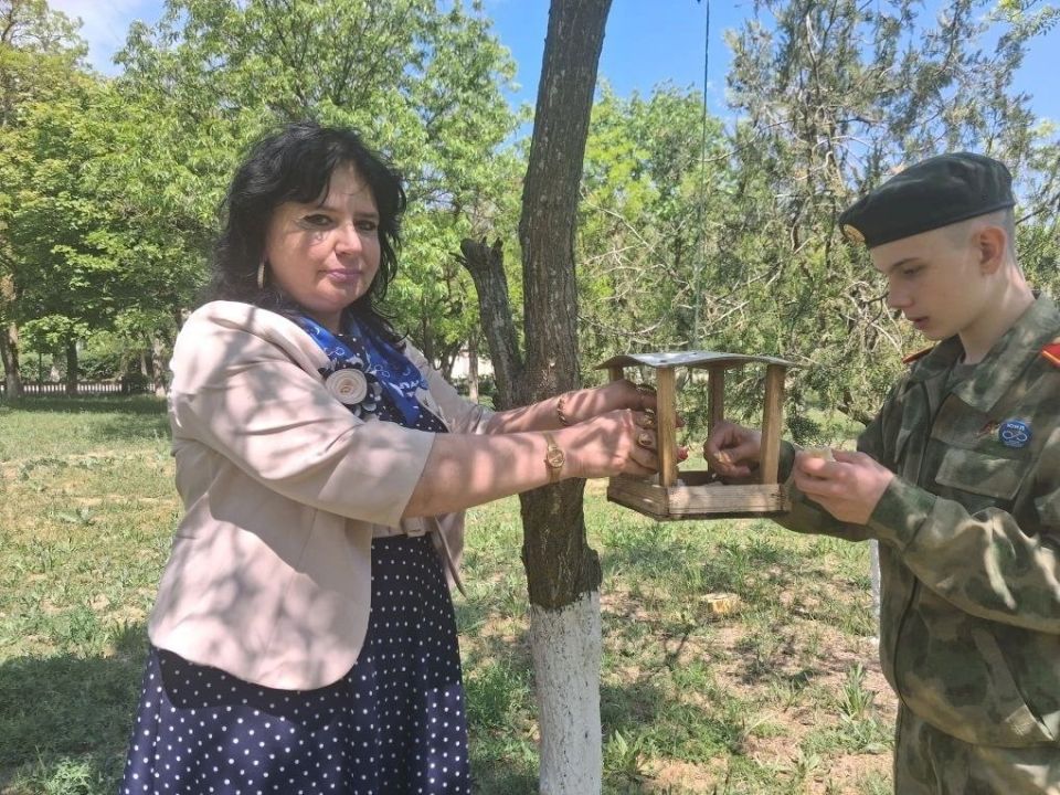 Депутат Совета депутатов Генического муниципального округа от КПРФ Светлана Давыдова личным примером воспитывает в подрастающем поколении доброту и ответственность Депутат Совета депутатов Генического муниципального округа от КПРФ Светлана Давыдова личным примером воспитывает в подрастающем поколении доброту и ответственность