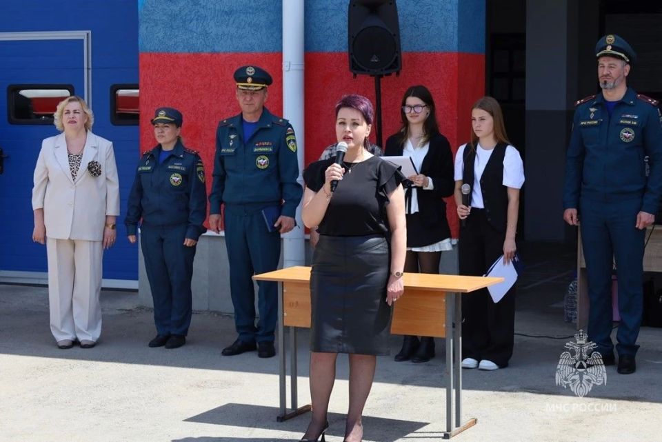 Торжественное посвящение в кадеты МЧС России Торжественное посвящение в кадеты МЧС России