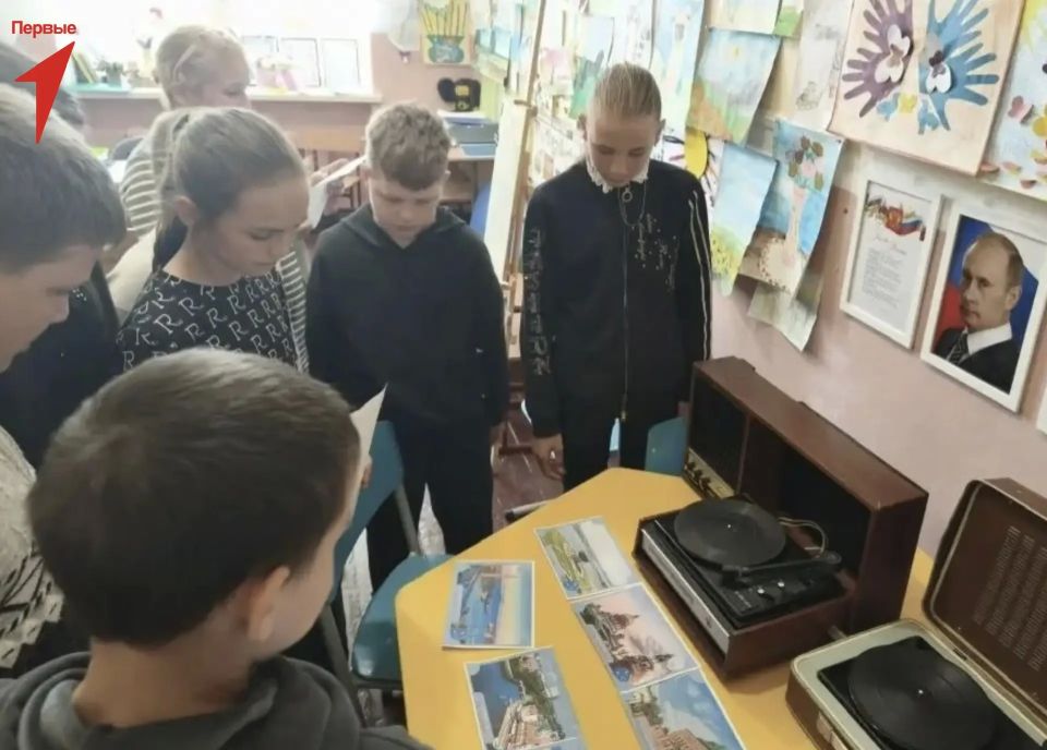Первые Михайловской школы отметили День детских общественных объединений Первые Михайловской школы отметили День детских общественных объединений