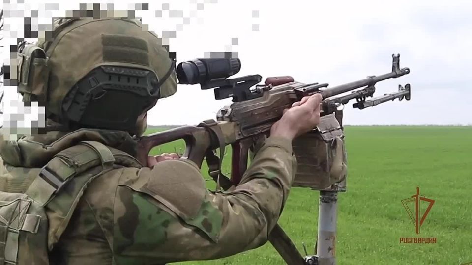 В ходе выполнения служебно-боевых задач личным составом мобильных огневых групп и расчётов постов воздушного наблюдения Росгвардии обнаружено и уничтожено 22 БПЛА противника, летевших вглубь территории России