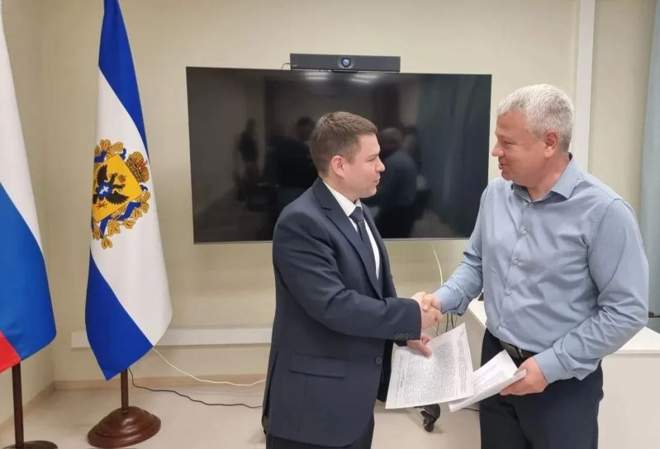 В Геническе прошло совещание по регулированию алкогольного рынка В Геническе прошло совещание по регулированию алкогольного рынка