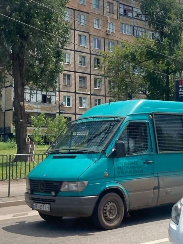 В Кривом Роге на микроавтобусах ТЦК начали устанавливать защитные решетки на окна