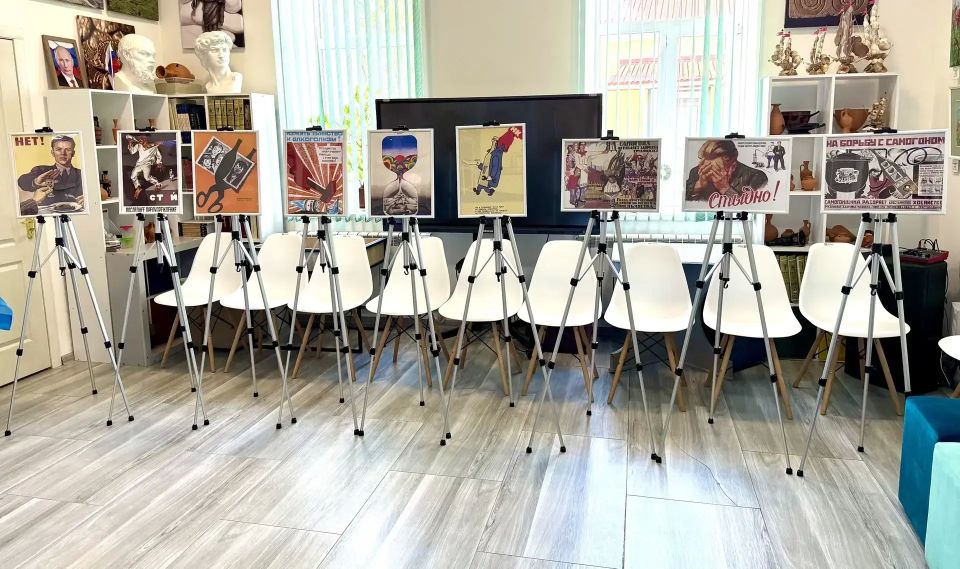 «Искусство трезвости»: в Геническе открылась необычная выставка «Искусство трезвости»: в Геническе открылась необычная выставка