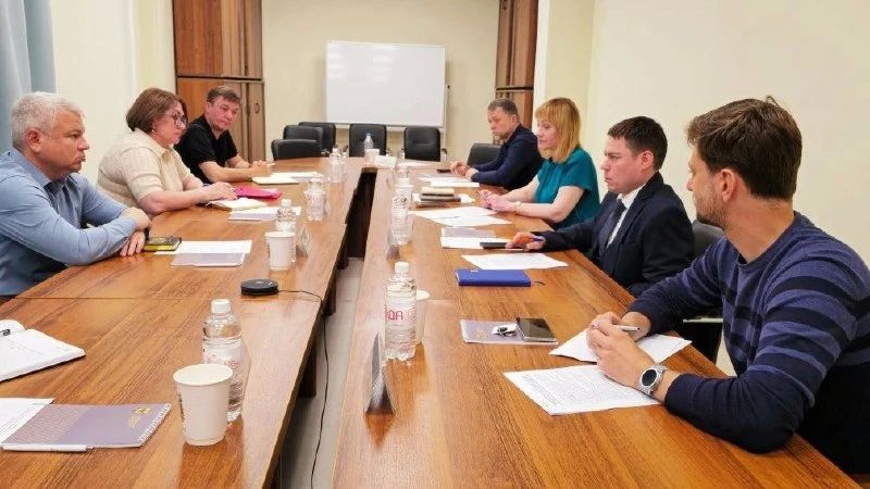 В Геническе прошло совещание по регулированию алкогольного рынка