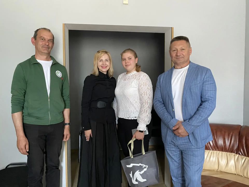 Анастасия Завгородняя встретилась с представителями регионального отделения партии «Единая Россия» в Скадовске Анастасия Завгородняя встретилась с представителями регионального отделения партии «Единая Россия» в Скадовске