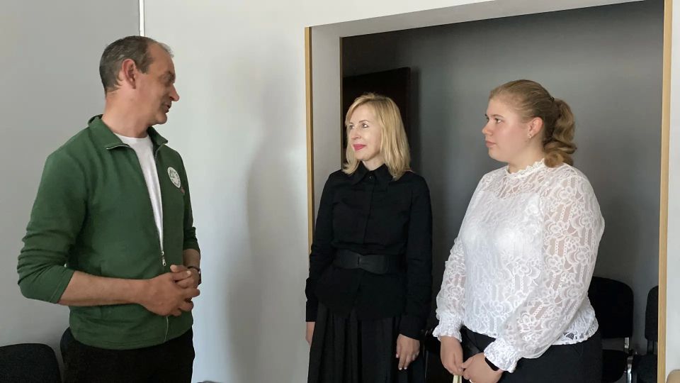 Анастасия Завгородняя встретилась с представителями регионального отделения партии «Единая Россия» в Скадовске Анастасия Завгородняя встретилась с представителями регионального отделения партии «Единая Россия» в Скадовске