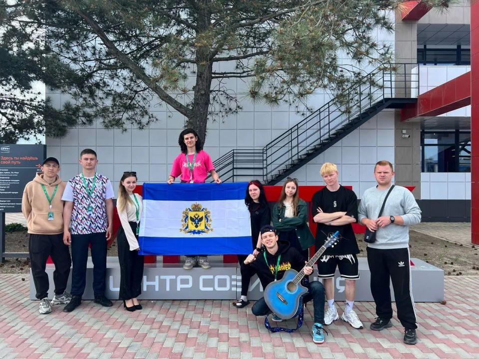 Руководитель коллектива Семеновского сельского Дома культуры Евгения Бакулина приняла участие в юбилейном форуме «Юг Молодой» в составе делегации от Херсонской области Руководитель коллектива Семеновского сельского Дома культуры Евгения Бакулина приняла участие в юбилейном форуме «Юг Молодой» в составе делегации от Херсонской области