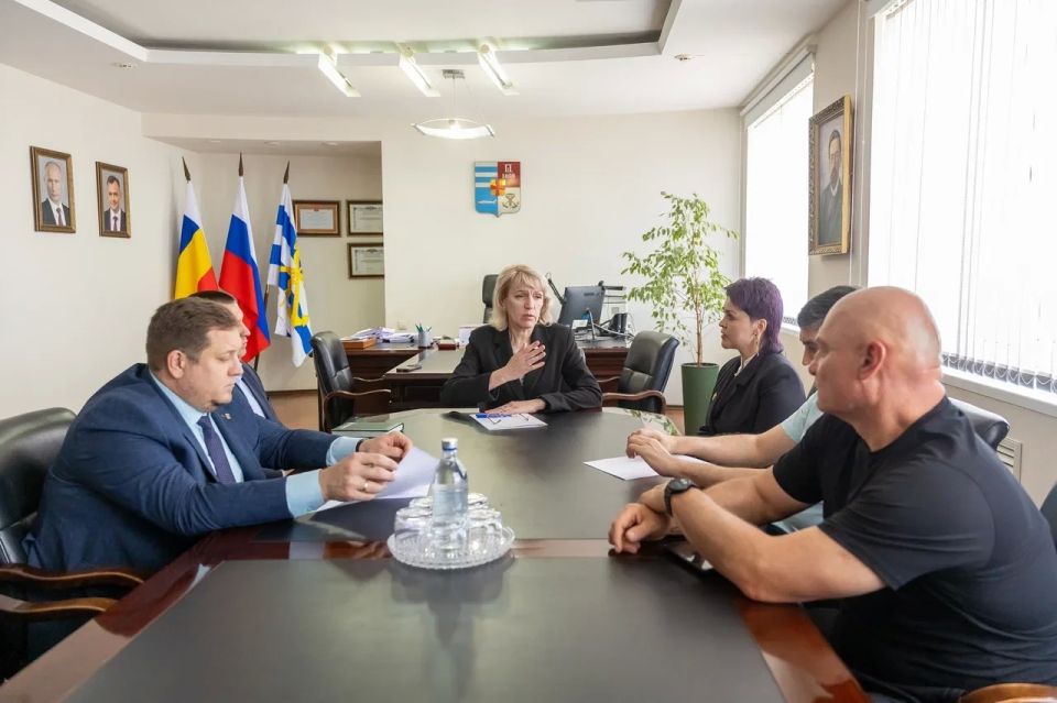Продолжаем укреплять партнёрские связи с регионами России Продолжаем укреплять партнёрские связи с регионами России
