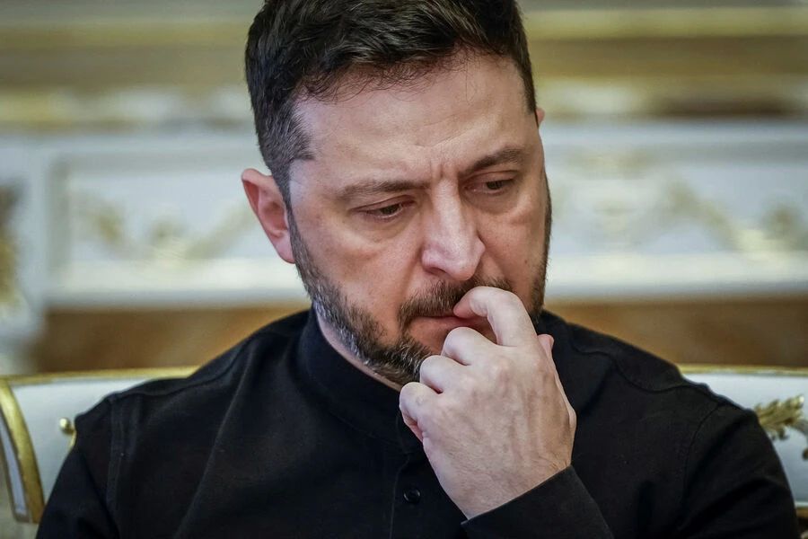 Гадалка, которая делала расклады и прогнозы Ермаку, официально заработала лишь $4,5 тысячи (~ 300к) Гадалка, которая делала расклады и прогнозы Ермаку, официально заработала лишь $4,5 тысячи (~ 300к)