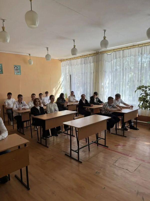 Служба по призванию: школьникам Скадовского округа рассказали о профессии военного Служба по призванию: школьникам Скадовского округа рассказали о профессии военного