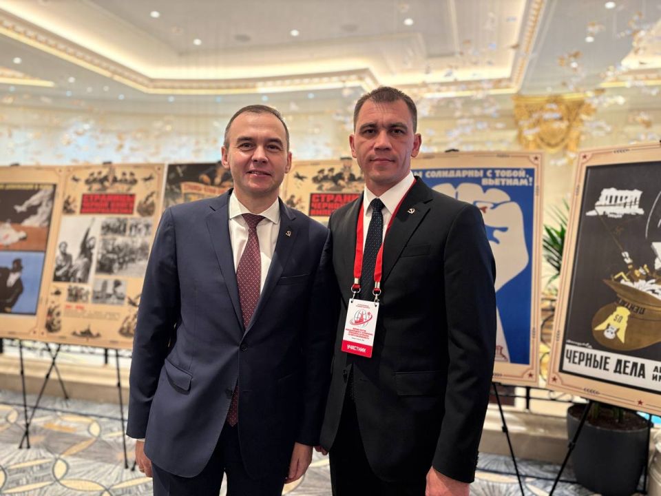 Очень тронут памятным подарком десантников Очень тронут памятным подарком десантников