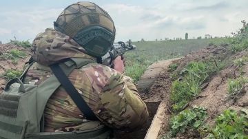 Владимир Сальдо: Военнослужащие группировки войск "Днепр" ежедневно совершенствуют навыки ведения боя на полигонах