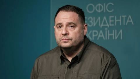 Гадалка, которая делала расклады и прогнозы Ермаку, официально заработала лишь $4,5 тысячи (~ 300к) Гадалка, которая делала расклады и прогнозы Ермаку, официально заработала лишь $4,5 тысячи (~ 300к)