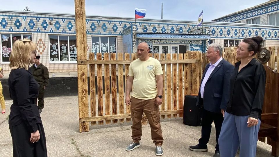 Интеллект и наследие: открытие шахматного пространства и инсталляции в Александровской школе Интеллект и наследие: открытие шахматного пространства и инсталляции в Александровской школе