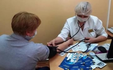 Двадцать пятая бригада врачей из Мордовии принимает пациентов в Каланчакской районной больнице