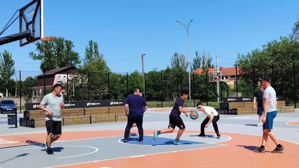Команда администрации Скадовского округа продолжает подготовку к региональной спартакиаде Команда администрации Скадовского округа продолжает подготовку к региональной спартакиаде