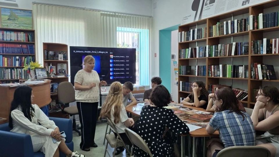 В Геническе прошла беседа «Книги на все времена» В Геническе прошла беседа «Книги на все времена»