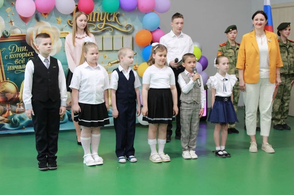 Для кого-то последний звонок – это белые банты, школьный вальс и фото на память Для кого-то последний звонок – это белые банты, школьный вальс и фото на память
