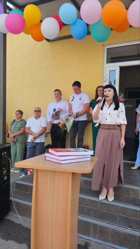 Александр Фомин: Дорогие выпускники!. Поздравляю вас с важным и очень трогательным днём — Последним звонком