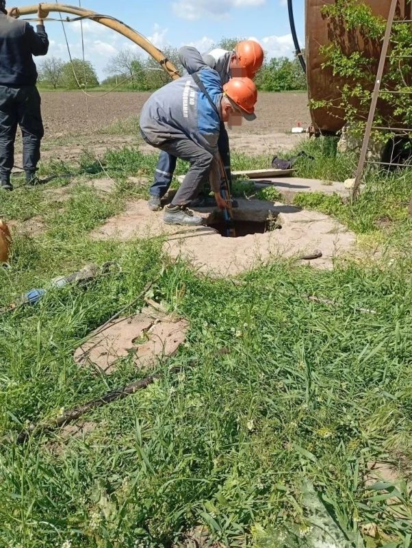 Сотрудники Великолепетихского ТПУ продолжают работы по обслуживанию водопроводной инфраструктуры округа Сотрудники Великолепетихского ТПУ продолжают работы по обслуживанию водопроводной инфраструктуры округа