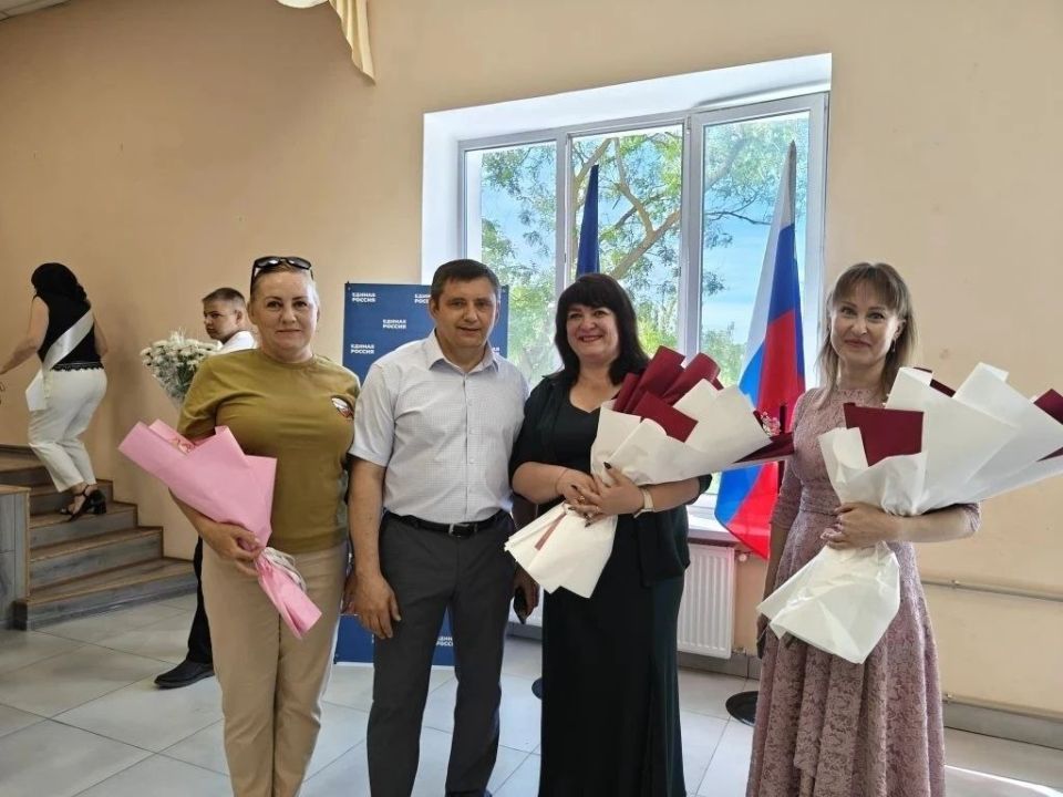 Последний звонок в Каланчакской округе: Проводы выпускников и взгляд в будущее образования Последний звонок в Каланчакской округе: Проводы выпускников и взгляд в будущее образования