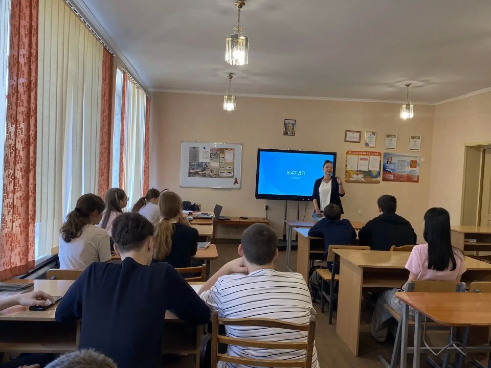 Школьники Скадовского округа познакомились с профессиями будущего на экологическом профориентационном туре Центр занятости и «Экологический Оператор» Херсонской области провели совместное мероприятие для учащихся школы №3 Школьники Скадовского округа познакомились с профессиями будущего на экологическом профориентационном туре Центр занятости и «Экологический Оператор» Херсонской области провели совместное мероприятие для учащихся школы №3
