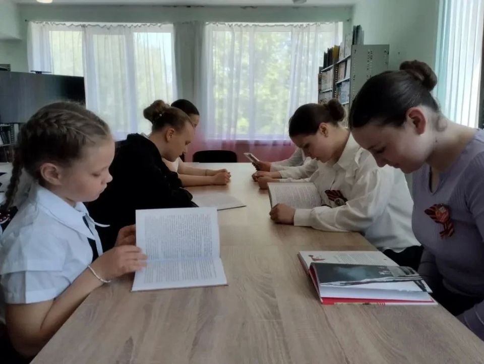 Библиотеки Алешкинского округа – пространство знаний и общения Библиотеки Алешкинского округа – пространство знаний и общения