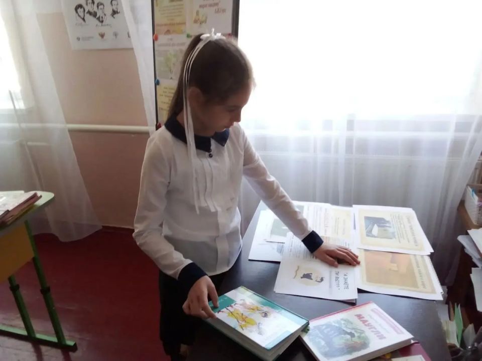 В Красненской школе Скадовского муниципального округа отметили Общероссийский день библиотек В Красненской школе Скадовского муниципального округа отметили Общероссийский день библиотек