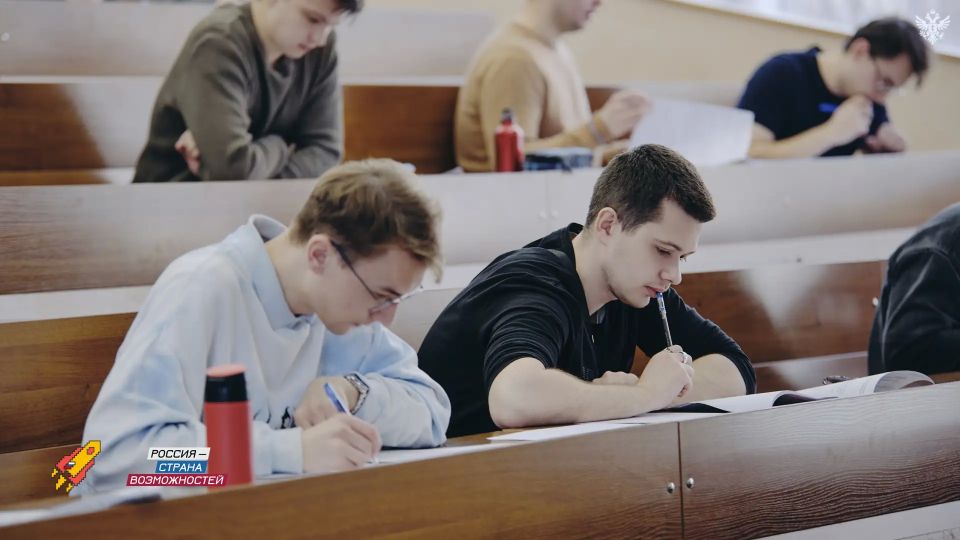 Студенты из Херсонской области стали дипломантами IX сезона Всероссийской олимпиады «Я — профессионал» Студенты из Херсонской области стали дипломантами IX сезона Всероссийской олимпиады «Я — профессионал»