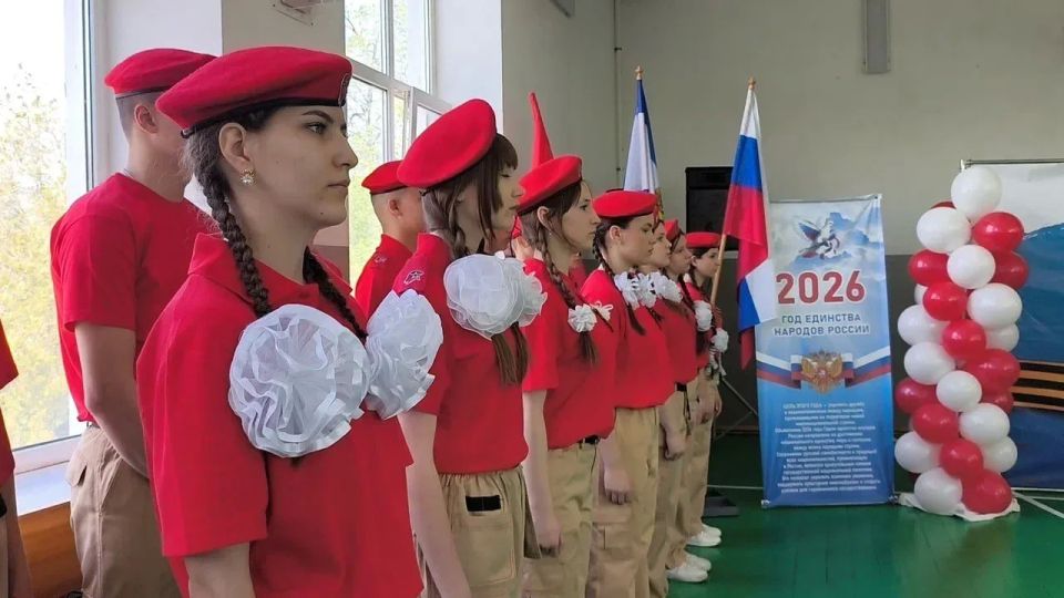 Уважаемые юнармейцы, командиры, наставники и ветераны движения! Уважаемые юнармейцы, командиры, наставники и ветераны движения!