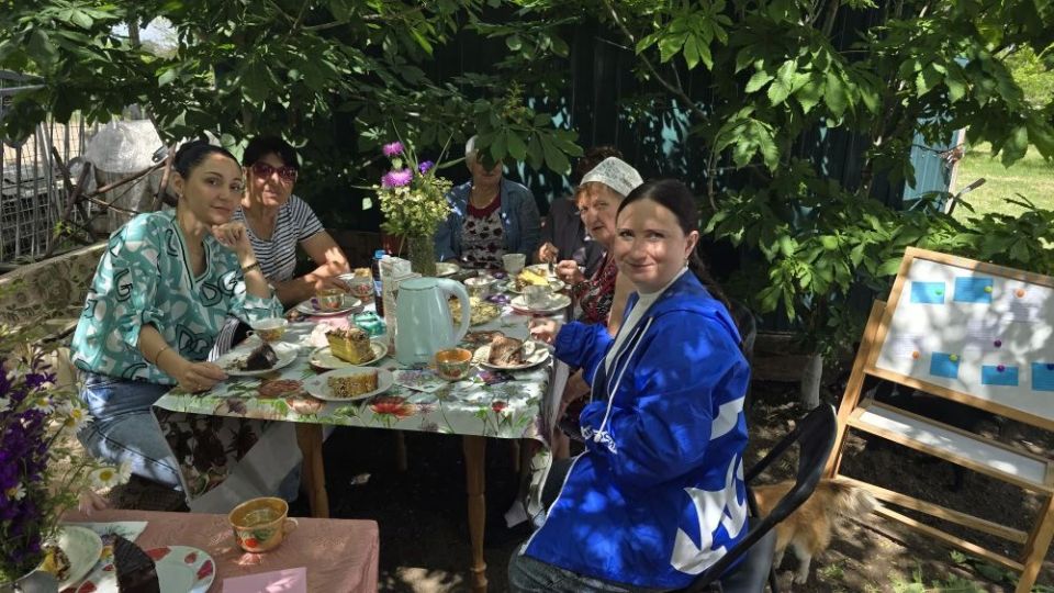 Надежда Бабешко: В Ивановке прошла всероссийская акция "Международный день соседей" Надежда Бабешко: В Ивановке прошла всероссийская акция "Международный день соседей"