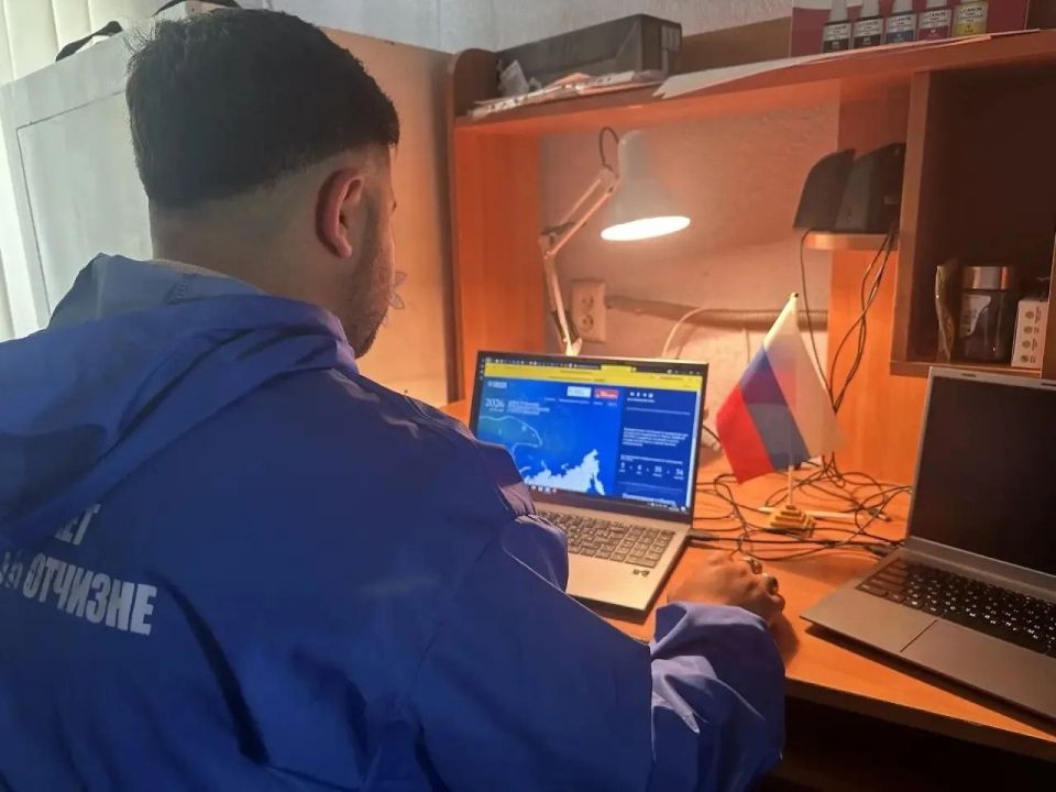 Молодогвардейцы делают свой выбор в предварительном голосовании Молодогвардейцы делают свой выбор в предварительном голосовании