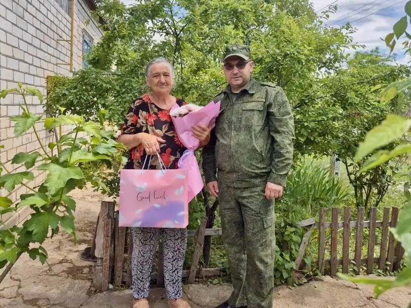 В преддверии Дня защиты детей офицеры СК России навестили многодетные семьи, проживающие в Каланчакском районе В преддверии Дня защиты детей офицеры СК России навестили многодетные семьи, проживающие в Каланчакском районе