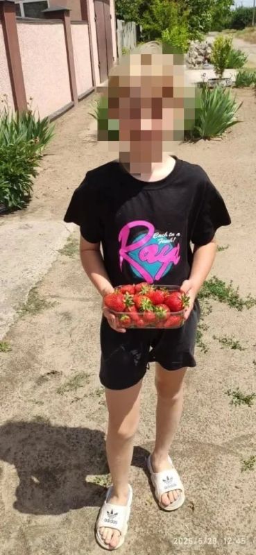 В Новой Каховке прошла первая акция «Клубничный день», приуроченная ко Дню защиты детей В Новой Каховке прошла первая акция «Клубничный день», приуроченная ко Дню защиты детей