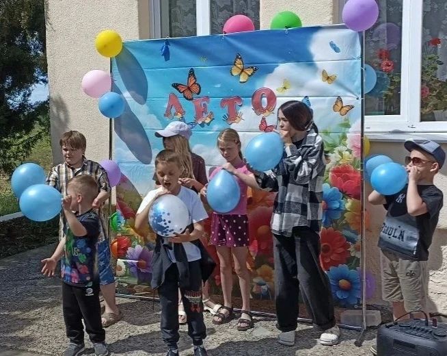 День защиты детей в Раздольном прошёл ярко и незабываемо День защиты детей в Раздольном прошёл ярко и незабываемо