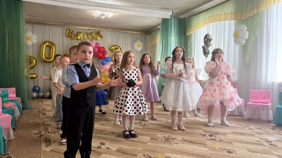 В Скадовском детском саду «Колокольчик» прошёл «Звёздный выпускной — 2026» В Скадовском детском саду «Колокольчик» прошёл «Звёздный выпускной — 2026»