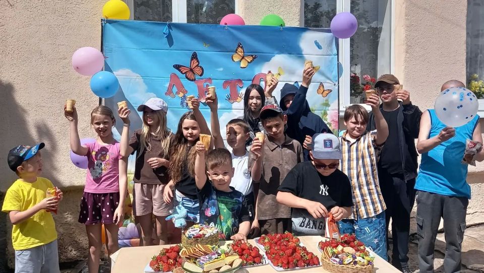 День защиты детей в Раздольном прошёл ярко и незабываемо День защиты детей в Раздольном прошёл ярко и незабываемо