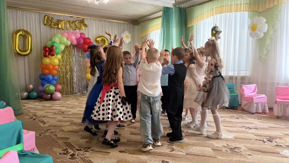 В Скадовском детском саду «Колокольчик» прошёл «Звёздный выпускной — 2026» В Скадовском детском саду «Колокольчик» прошёл «Звёздный выпускной — 2026»