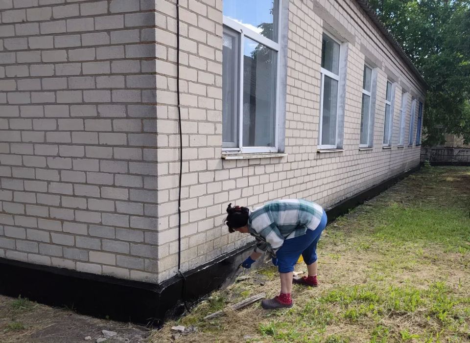 В Скадовском округе продолжаются работы по благоустройству территории В Скадовском округе продолжаются работы по благоустройству территории