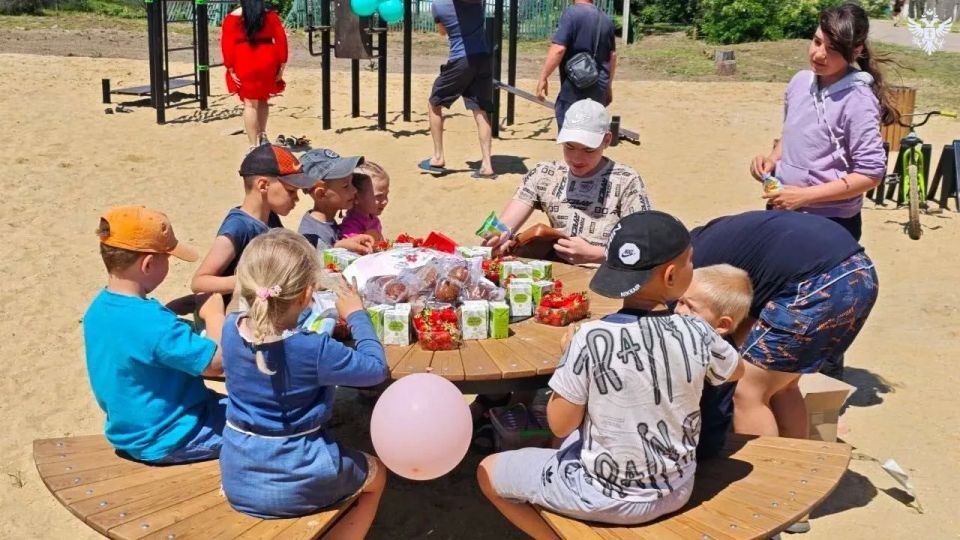 В Каховском округе создают детские и спортивные площадки по программе «Комплексное развитие сельских территорий» В Каховском округе создают детские и спортивные площадки по программе «Комплексное развитие сельских территорий»