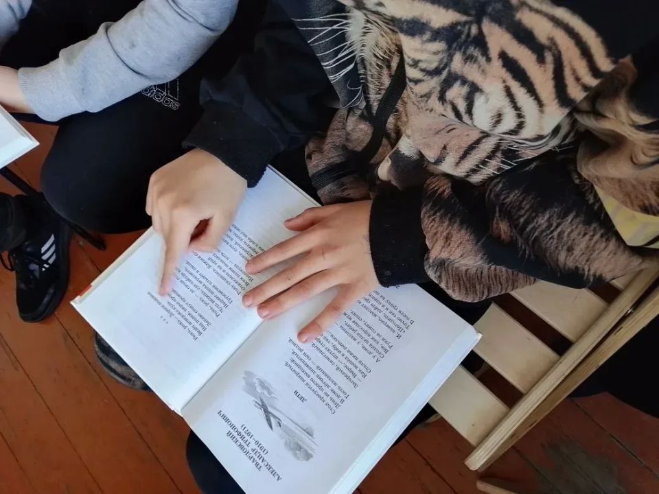 В Скадовском округе вручили дипломы участникам Международной акции «Читаем детям о Великой Отечественной войне» В Скадовском округе вручили дипломы участникам Международной акции «Читаем детям о Великой Отечественной войне»