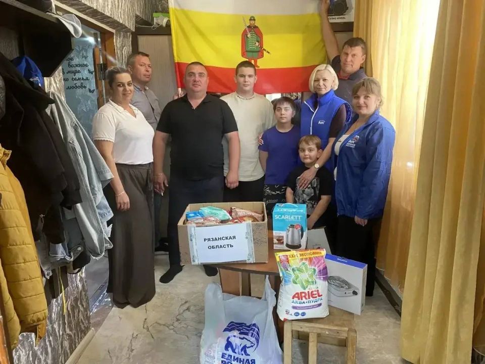 Представители "Единой России" поздравили с Днем защиты детей многодетные семьи Чаплинского округа Представители "Единой России" поздравили с Днем защиты детей многодетные семьи Чаплинского округа