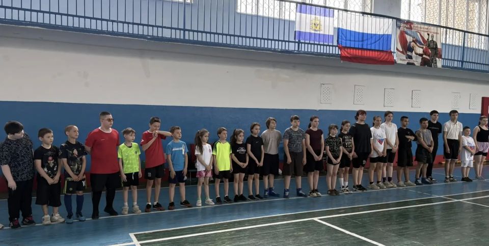 В Каховке ко Дню защиты детей прошел спортивный праздник "Весёлые старты" В Каховке ко Дню защиты детей прошел спортивный праздник "Весёлые старты"