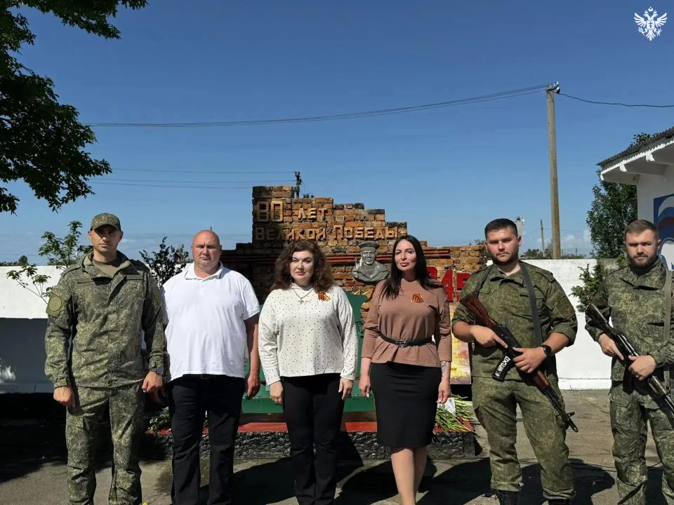 В Скадовском округе открыли мемориал воинам-освободителям В Скадовском округе открыли мемориал воинам-освободителям