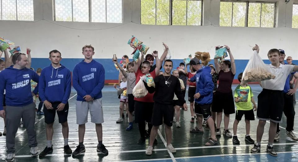 В Каховке ко Дню защиты детей прошел спортивный праздник "Весёлые старты" В Каховке ко Дню защиты детей прошел спортивный праздник "Весёлые старты"