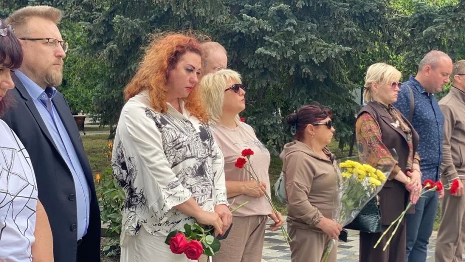 Владимир Сальдо: В Геническе почтили память мальчика, погибшего при ударе беспилотника Владимир Сальдо: В Геническе почтили память мальчика, погибшего при ударе беспилотника