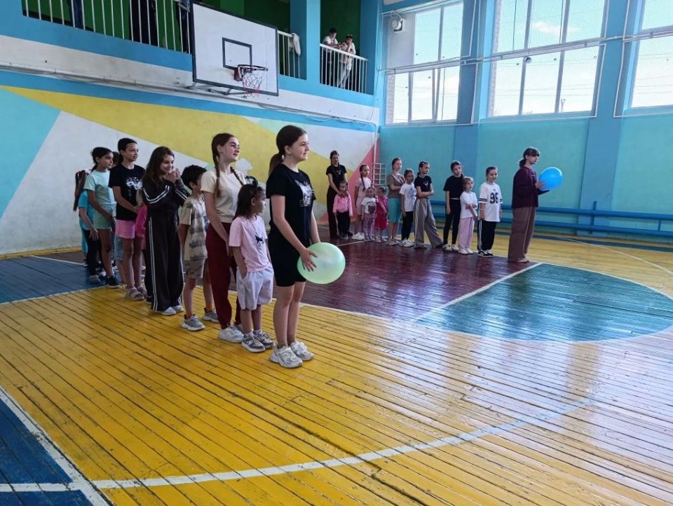 Дети Великолепетихского округа приняли участие в „Весёлых стартах“, посвящённых Международному Дню защиты детей Дети Великолепетихского округа приняли участие в „Весёлых стартах“, посвящённых Международному Дню защиты детей