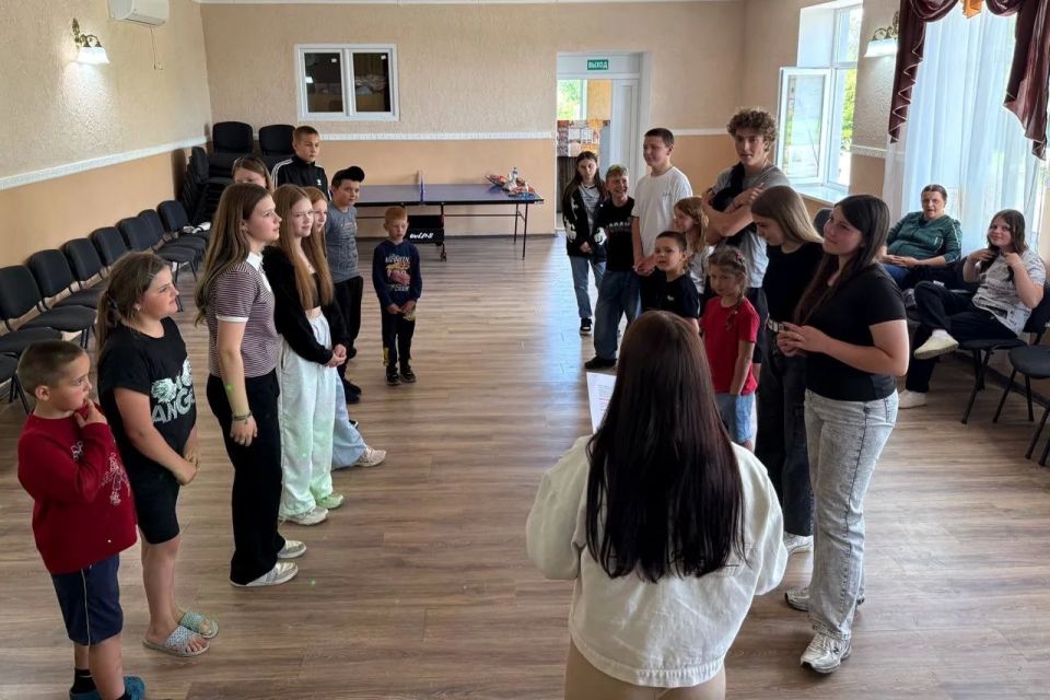 В Марьяновском сельском клубе в день защиты детей прошел замечательный праздник «Вместе весело шагать»! В Марьяновском сельском клубе в день защиты детей прошел замечательный праздник «Вместе весело шагать»!