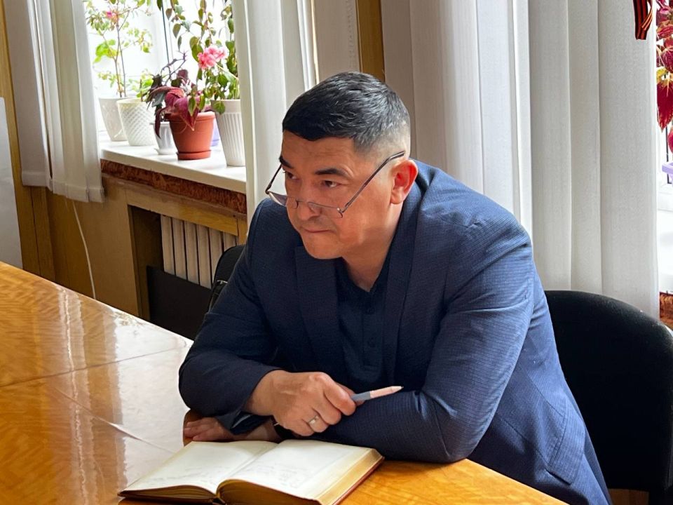 Энвер Абдураимов: Провёл рабочую встречу с председателем Совета депутатов Каланчакского муниципального округа Светланой Ивановной Коваленко Энвер Абдураимов: Провёл рабочую встречу с председателем Совета депутатов Каланчакского муниципального округа Светланой Ивановной Коваленко